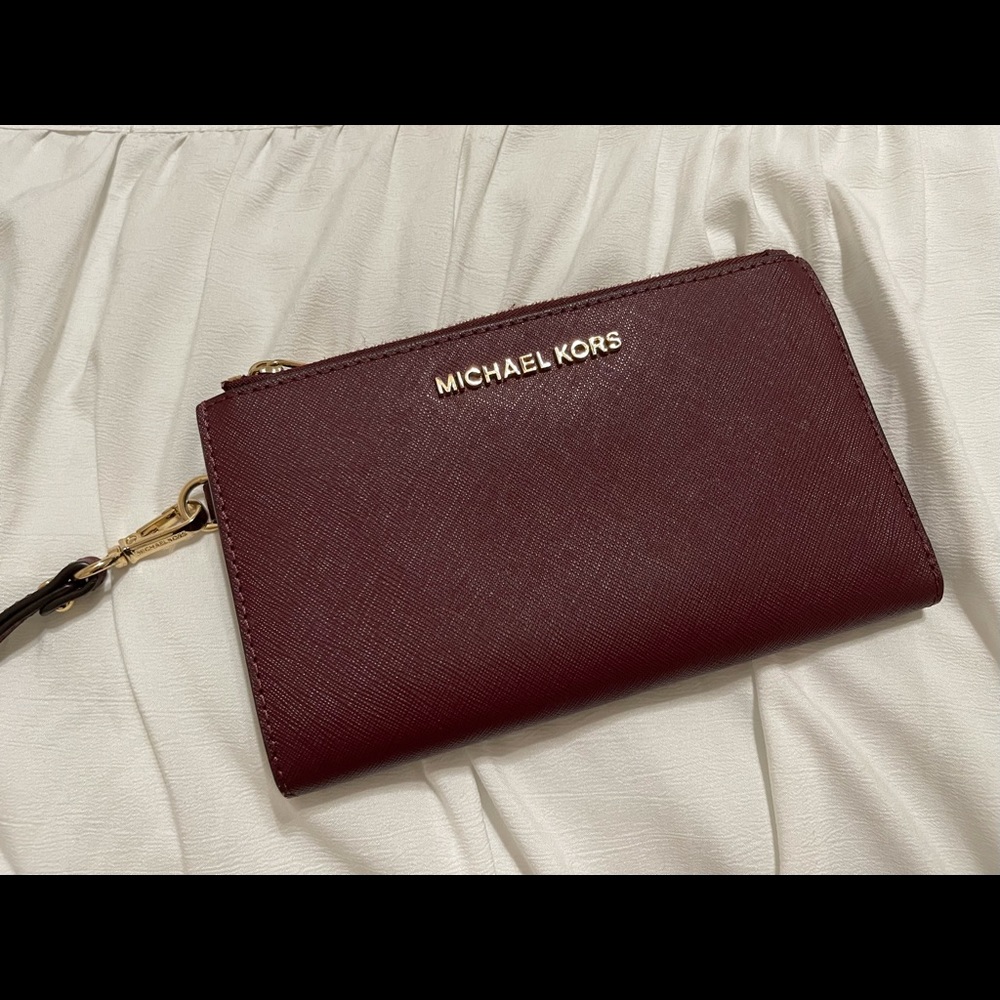 Michael Kors Wristlet